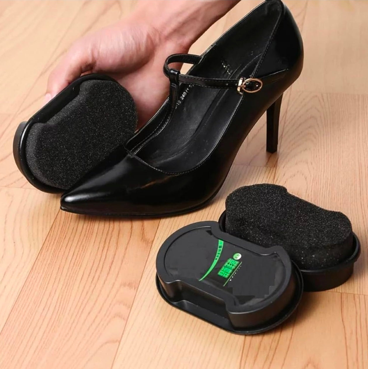 Quick Shine Instant Shoe Polish Sponge – Leather & Sneaker Cleaner